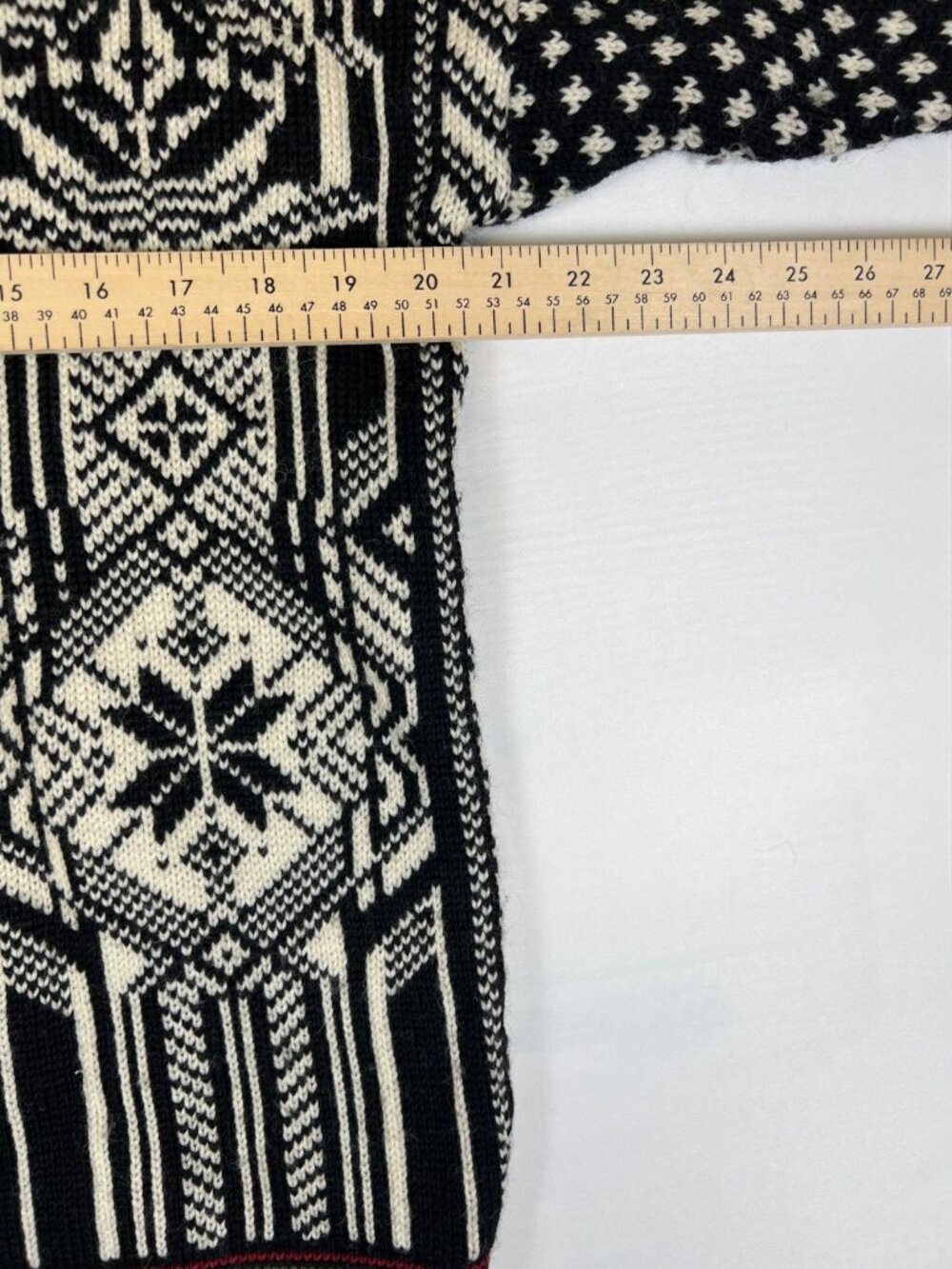 Vintage ODA of Norway Women L Nordic Wool Cardigan Black White Pewter Clasps - Picture 6 of 7